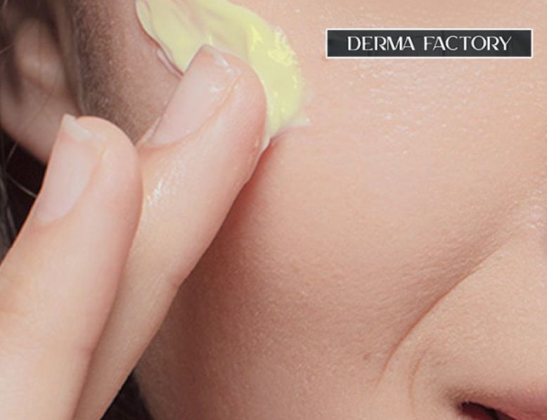Зміцнювальний крем для сяйва шкіри з ретиналем 0,03% DERMA FACTORY Retinal 300ppm Cream 000707 фото